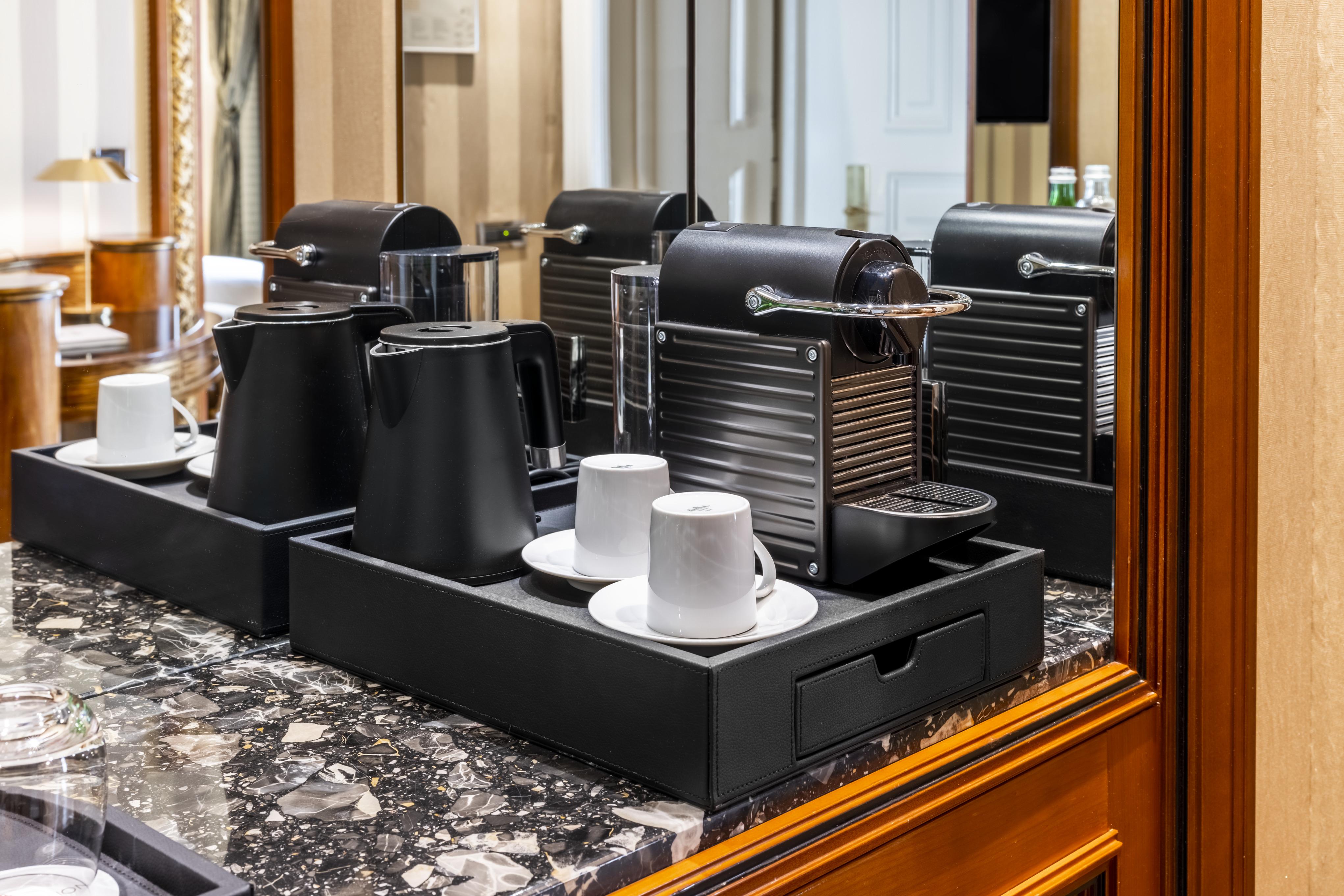Hotel Nh Collection Prague Carlo IV Extérieur photo A coffee machine