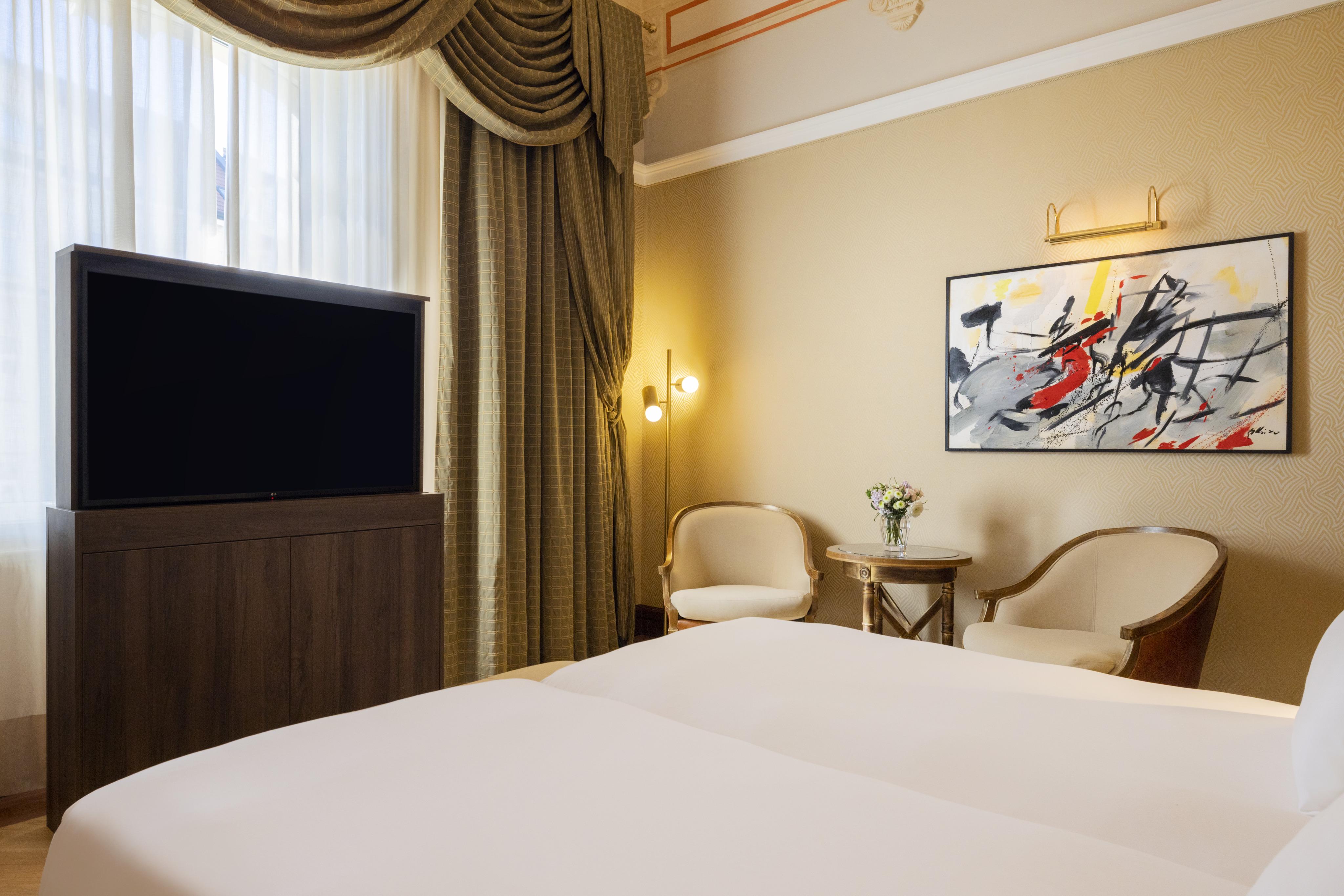 Hotel Nh Collection Prague Carlo IV Extérieur photo A room at the hotel