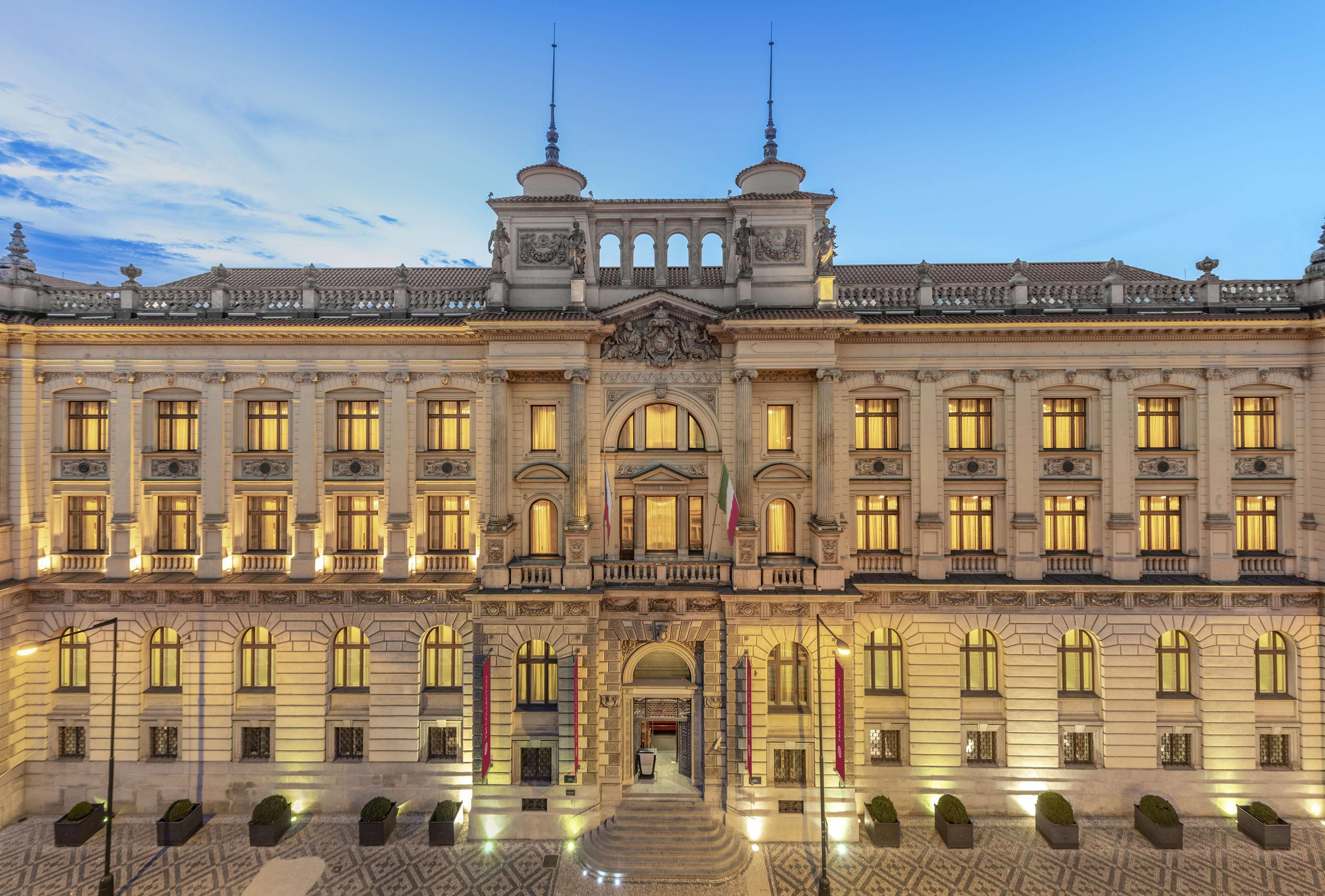 Hotel Nh Collection Prague Carlo IV Extérieur photo The National Museum of Serbia