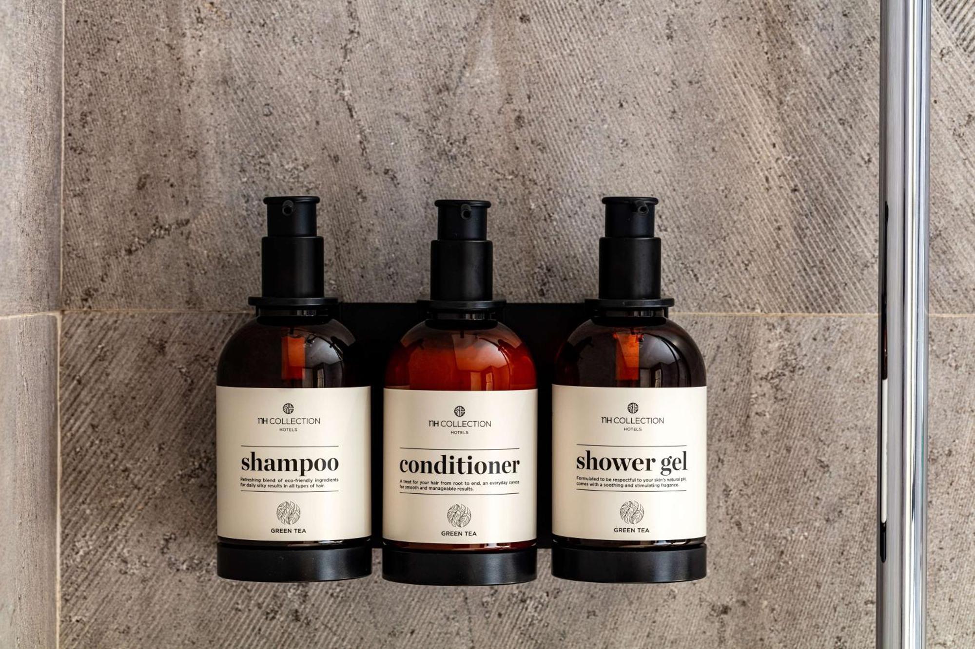 Hotel Nh Collection Prague Carlo IV Extérieur photo Shower gel