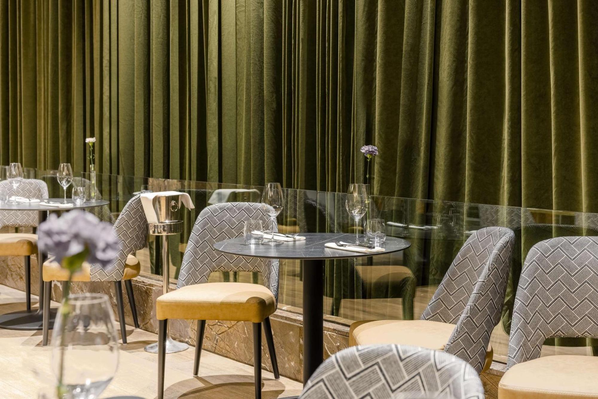 Hotel Nh Collection Prague Carlo IV Extérieur photo Restaurant interior
