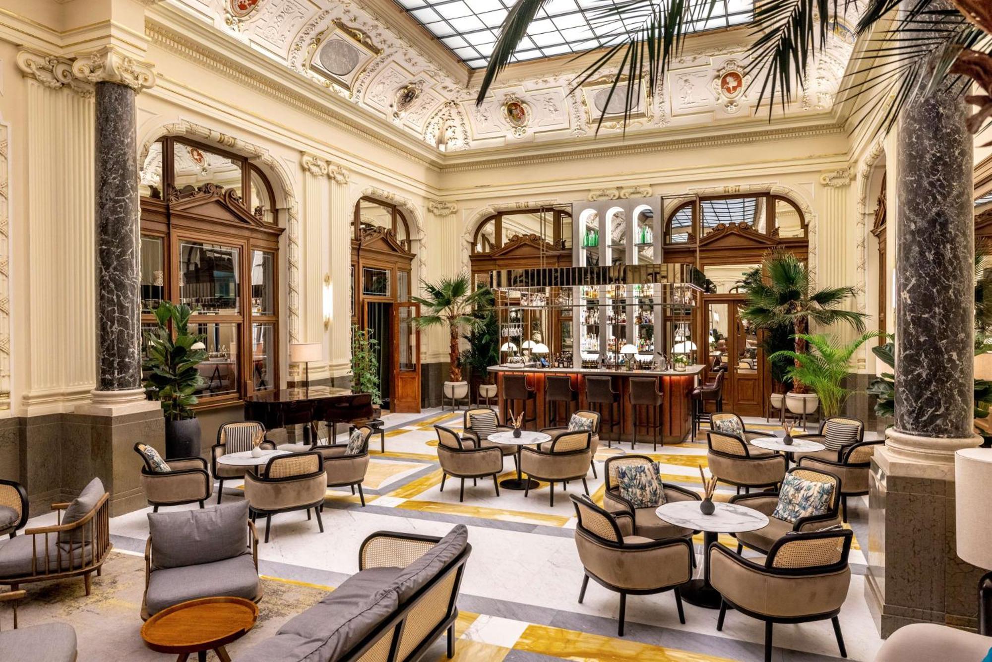 Hotel Nh Collection Prague Carlo IV Extérieur photo The hotel's lobby