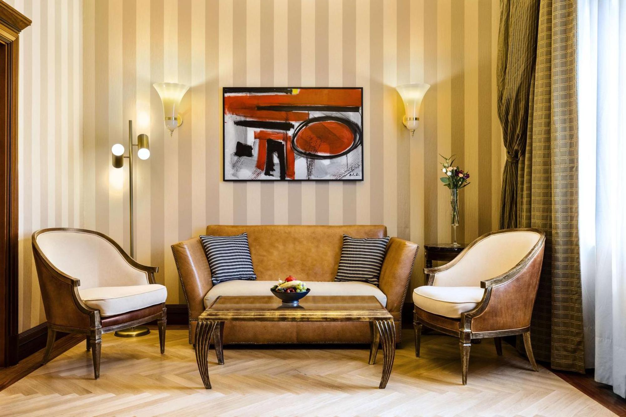 Hotel Nh Collection Prague Carlo IV Extérieur photo A suite at the hotel