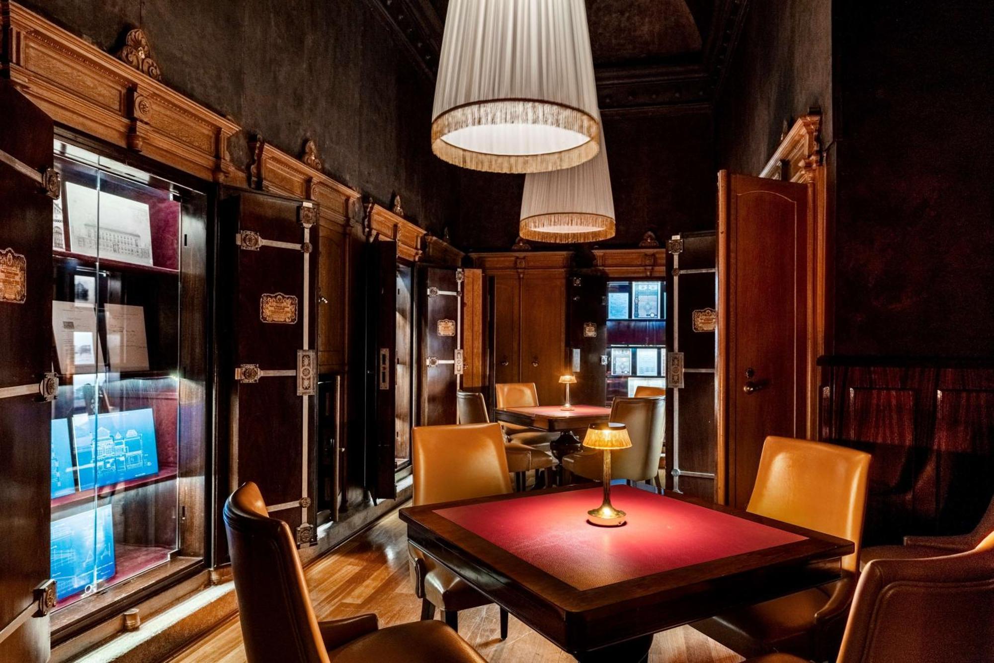 Hotel Nh Collection Prague Carlo IV Extérieur photo The library